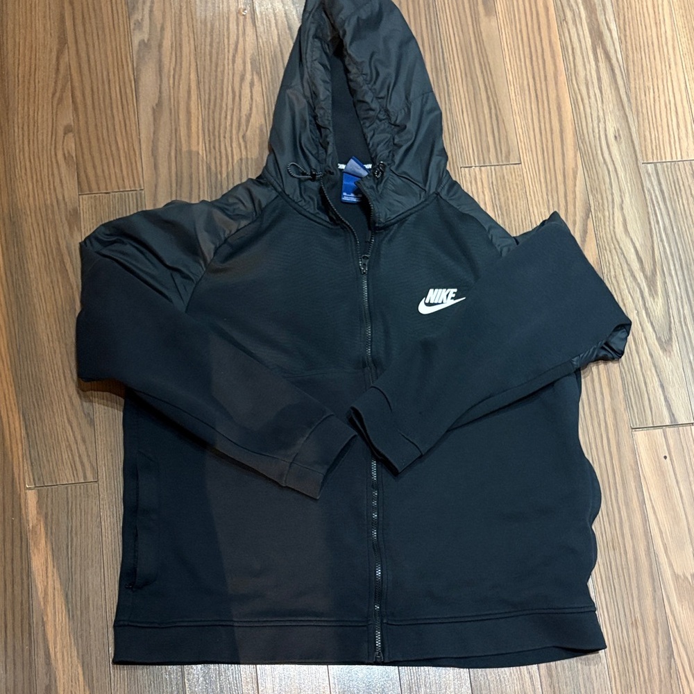 Nike Black Performance Jacket - Picture 3 of 10